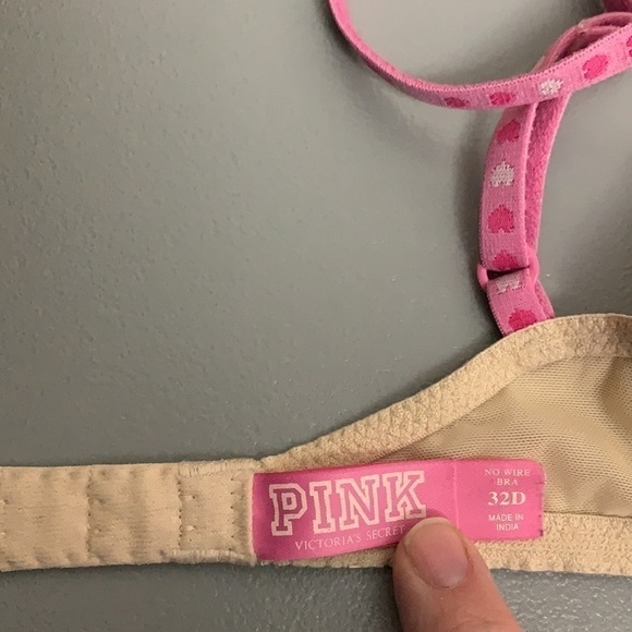 pink Victoria’s Secret no wire bra - Picture 5 of 6